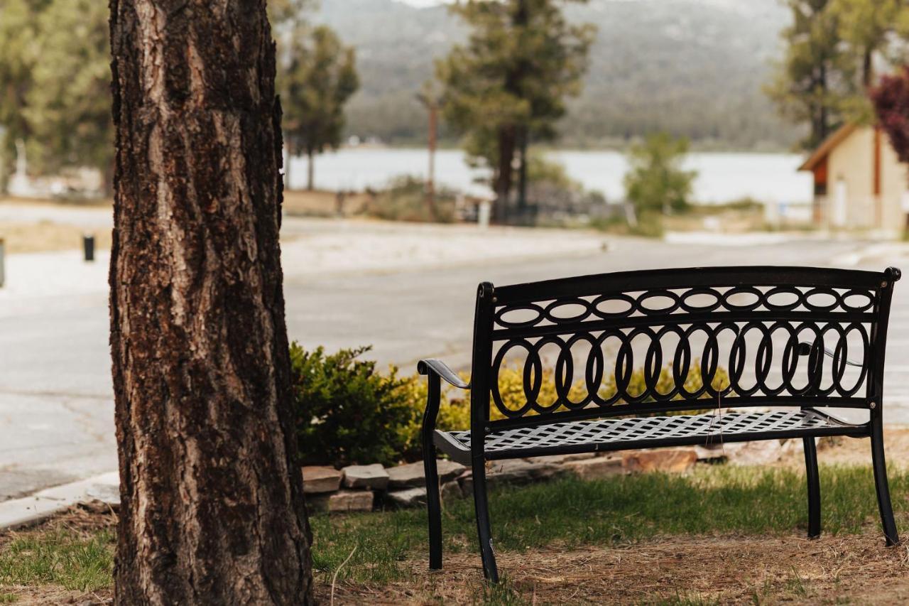 Vintage Lakeside