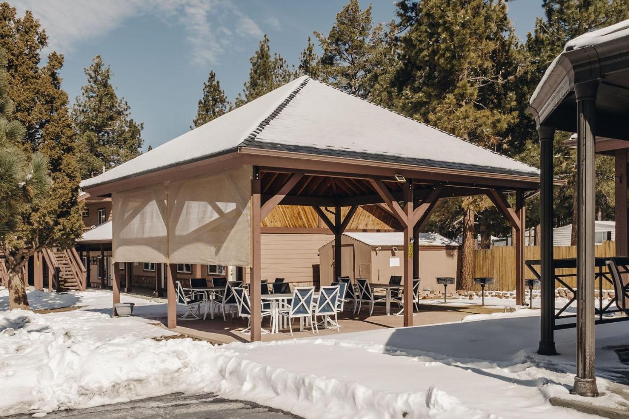 Vintage Lakeside 3* Big Bear Lake