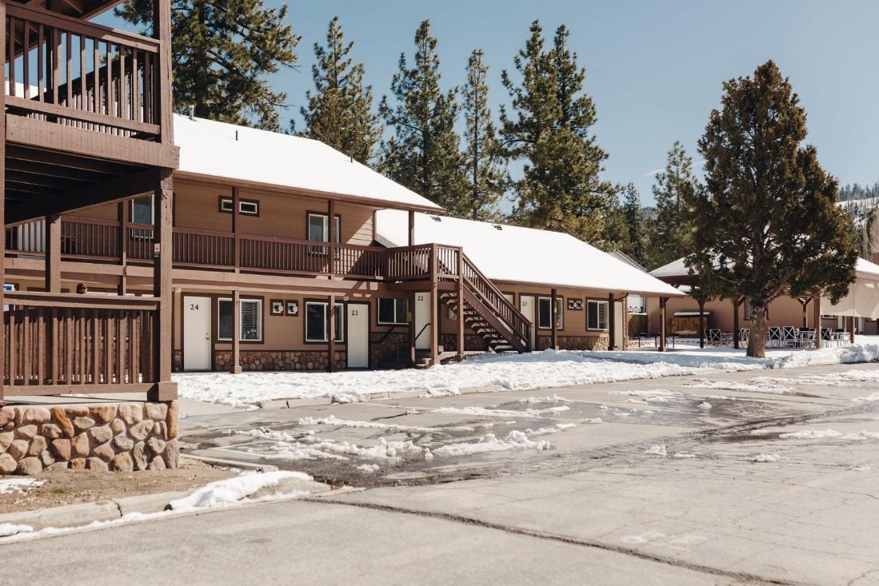Vintage Lakeside Hotel Big Bear Lake